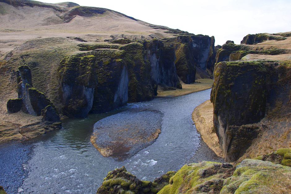 julia-iceland-canyon-940x626