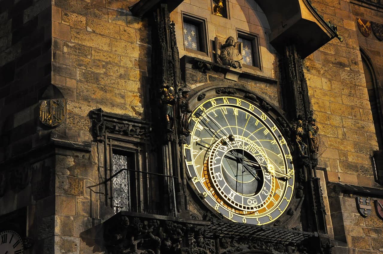 rachel_prague_astronomicalclock_940x624