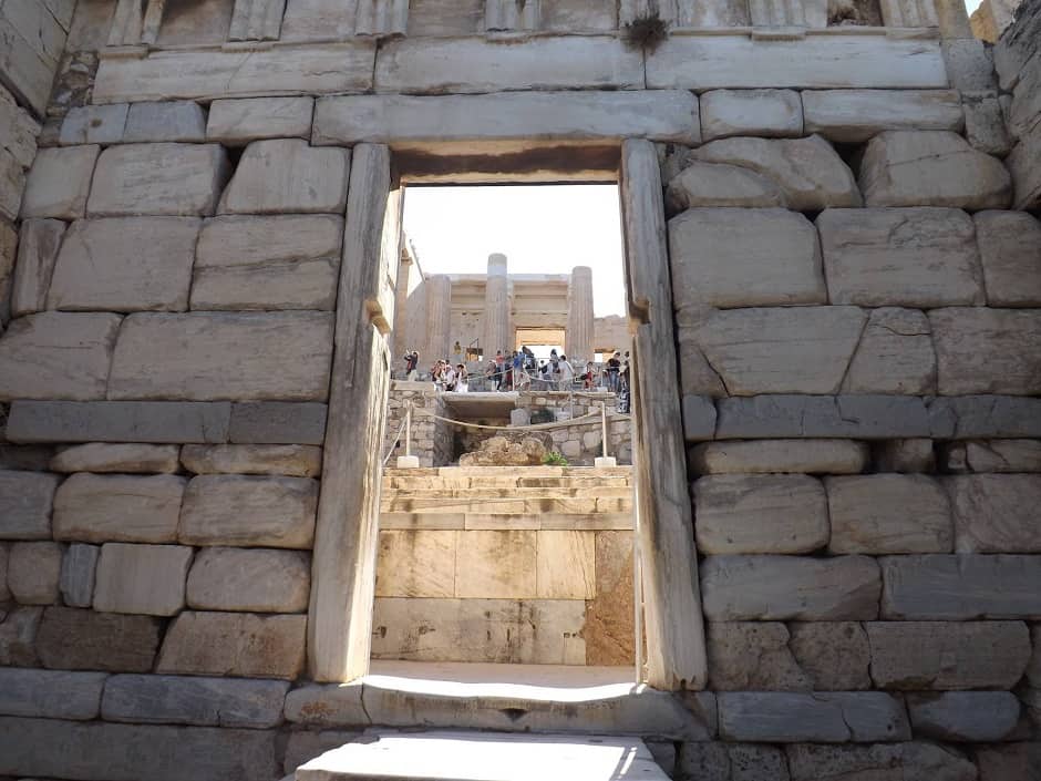 chris_athens_acropolis-doorway_940x705